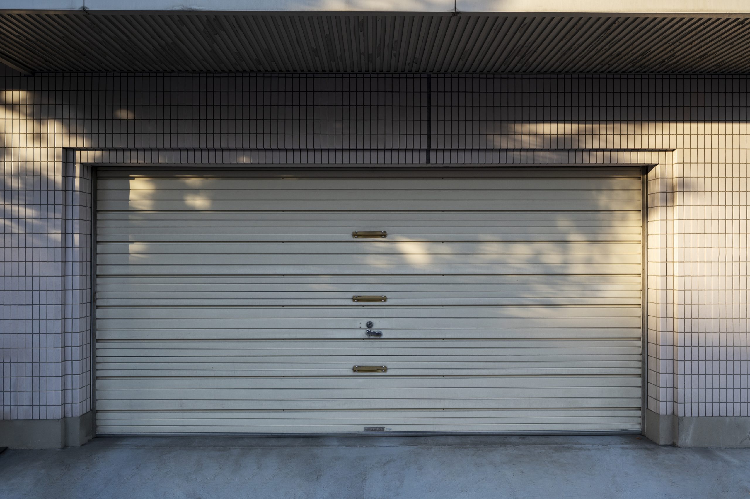 What Separates High-Quality Garage Door Manufacturers Apart?